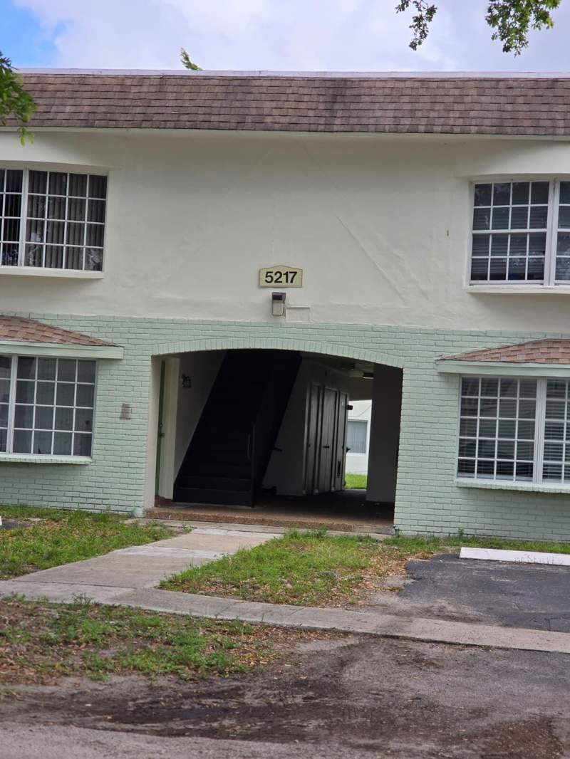3 bedroom Condominium at 5217 NW 18th Street #3D, Windermere Condo Number Two, Lauderhill — photo 4