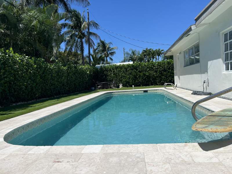 4 bedroom Single Family Residence at 1072 SW 25th Avenue, Golfview Harbour 1st Sec, Boynton Beach — photo 2