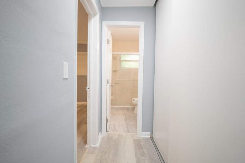 1 bedroom Condominium at 2621 Grant Street #10A, Crystal Court No 4 Condominium, Hollywood — photo 5