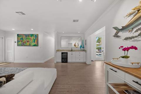 765 Lagoon Drive, North Palm Beach FL - photo 8 of 37