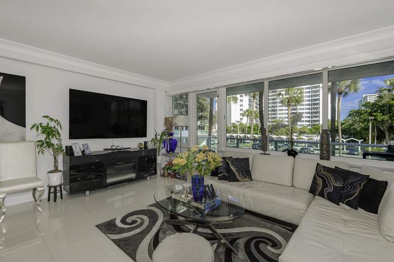 2 bedroom Stock Cooperative at 3233 NE 34th Street #215, Coral Ridge Towers Co-Op, Fort Lauderdale — photo 4