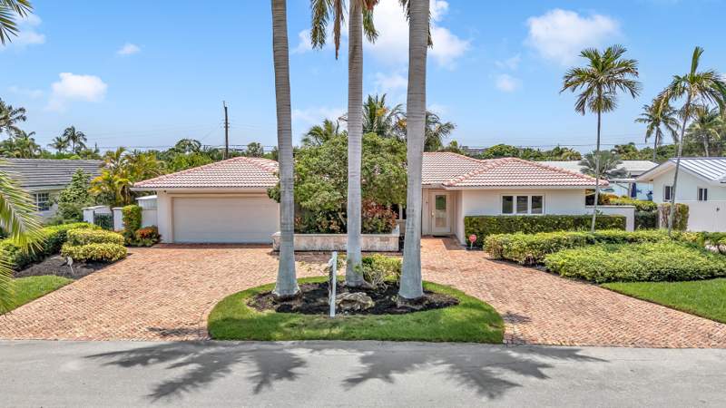 3 bedroom Single Family Residence at 4220 NE 26th Avenue, Venetian Isles 3rd Sec, Lighthouse Point — photo 2