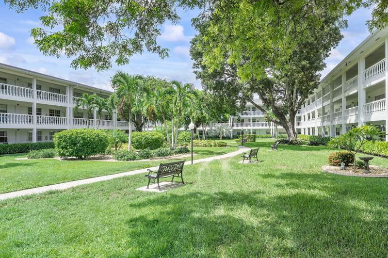 2 bedroom Condominium at 5208 NE 24th Terrace #F124, Maybury Mansions Condo, Fort Lauderdale — photo 3