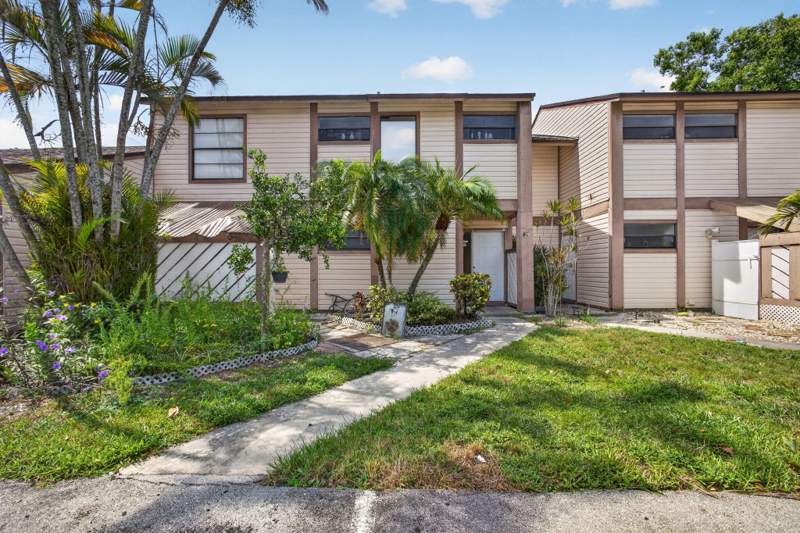 3 bedroom Condominium at 110 Sherwood Circle #4C, Jupiter Village Townhomes Condo, Jupiter — photo 3