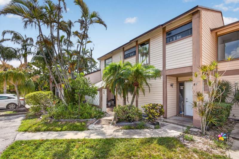 3 bedroom Condominium at 110 Sherwood Circle #4C, Jupiter Village Townhomes Condo, Jupiter — photo 4