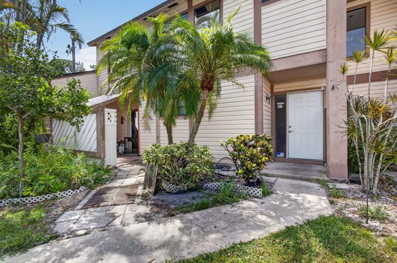 3 bedroom Condominium at 110 Sherwood Circle #4C, Jupiter Village Townhomes Condo, Jupiter — photo 5