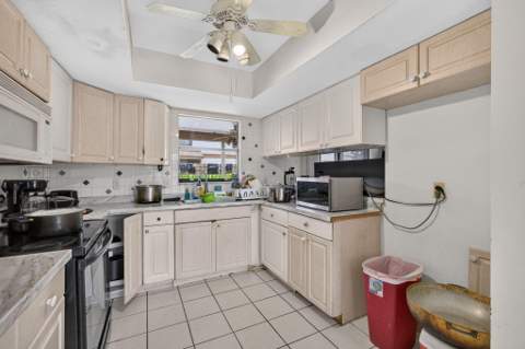 110 Sherwood Circle #4C, Jupiter FL - photo 17 of 36