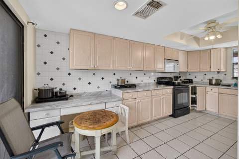 110 Sherwood Circle #4C, Jupiter FL - photo 18 of 36