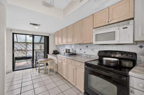 110 Sherwood Circle #4C, Jupiter FL - photo 20 of 36