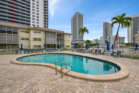 2600 Diana Drive #121, Hallandale Beach FL - photo 23 of 29