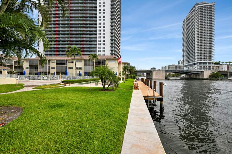 1 bedroom Stock Cooperative at 2600 Diana Drive #121, Coastal Waterways Co-Op, Hallandale Beach — photo 4