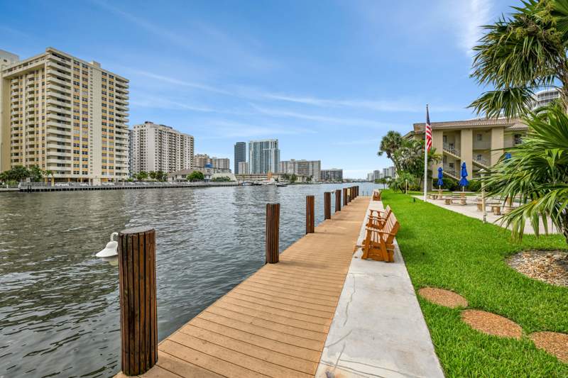 1 bedroom Stock Cooperative at 2600 Diana Drive #121, Coastal Waterways Co-Op, Hallandale Beach — photo 3