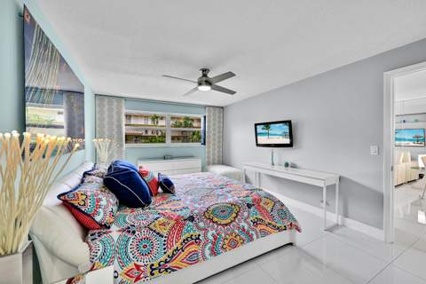 2600 Diana Drive #121, Hallandale Beach FL - photo 16 of 29