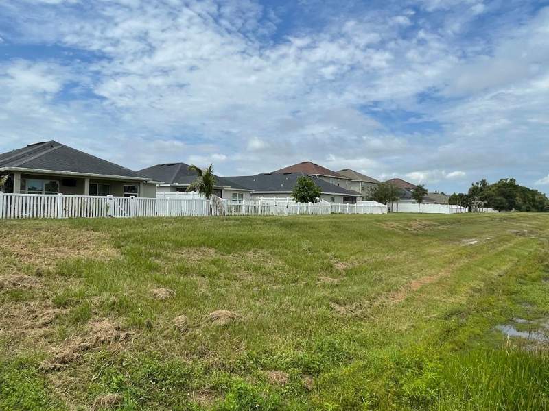 3 bedroom Single Family Residence at 5565 NW Pine Trail Circle, Pine Trace Third Replat, Port St. Lucie — photo 5