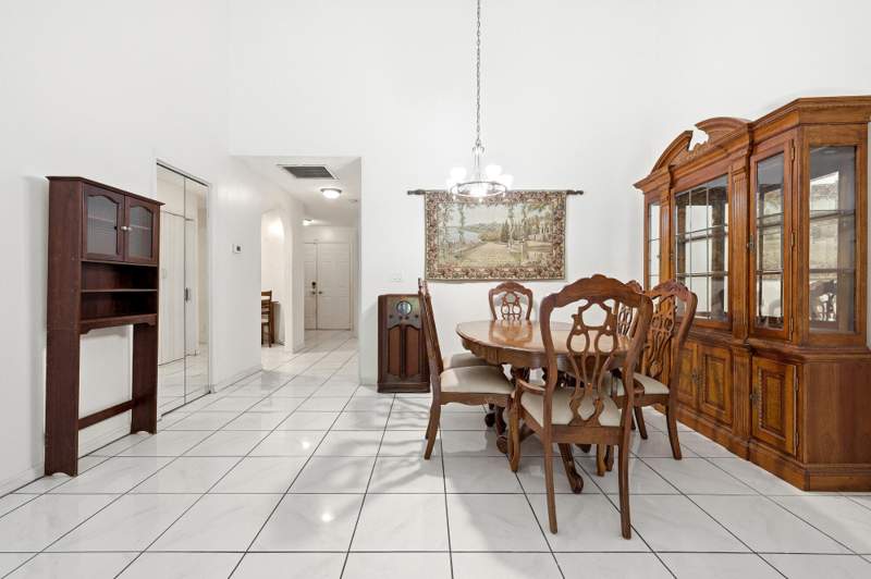 2 bedroom Villa at 120 Sunshine Boulevard, Lantern Walk 2, Royal Palm Beach — photo 4