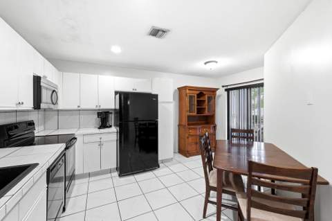 120 Sunshine Boulevard, Royal Palm Beach FL - photo 7 of 30