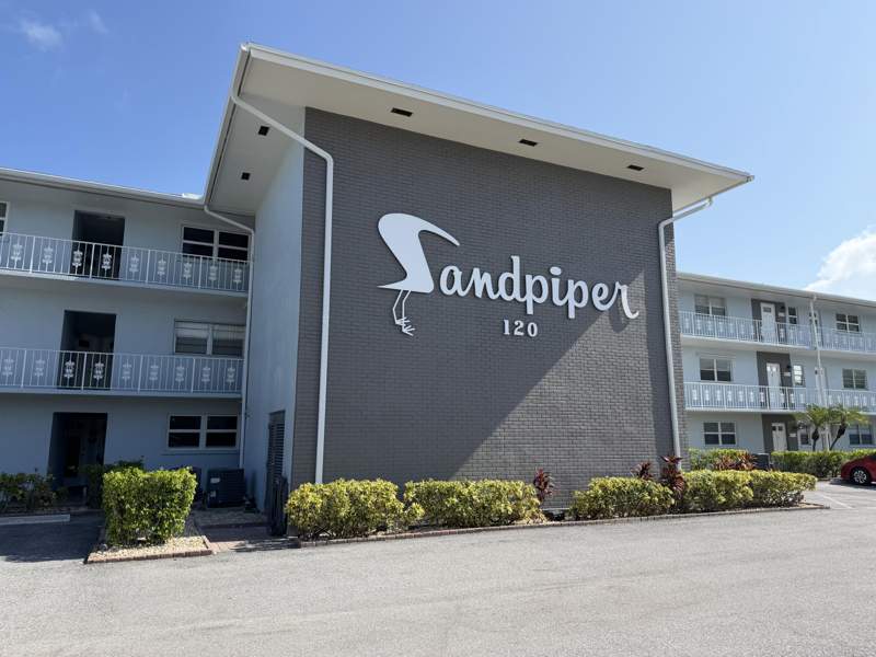 2 bedroom Condominium at 120 Lehane Terrace #206, Sandpiper Condo, North Palm Beach — photo 2