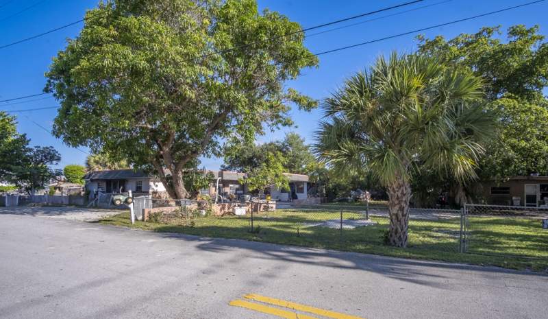 2 bedroom Single Family Residence at 1207 Milfred Street, Platts Acres, Delray Beach — photo 5