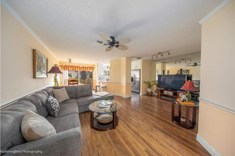 2 bedroom Townhouse at 2047 Discovery Circle, Discovery Pointe, Deerfield Beach — photo 4