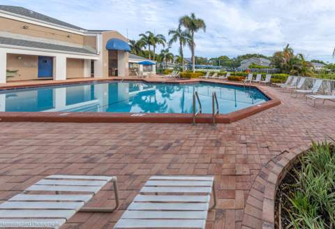 2047 Discovery Circle, Deerfield Beach FL - photo 21 of 26