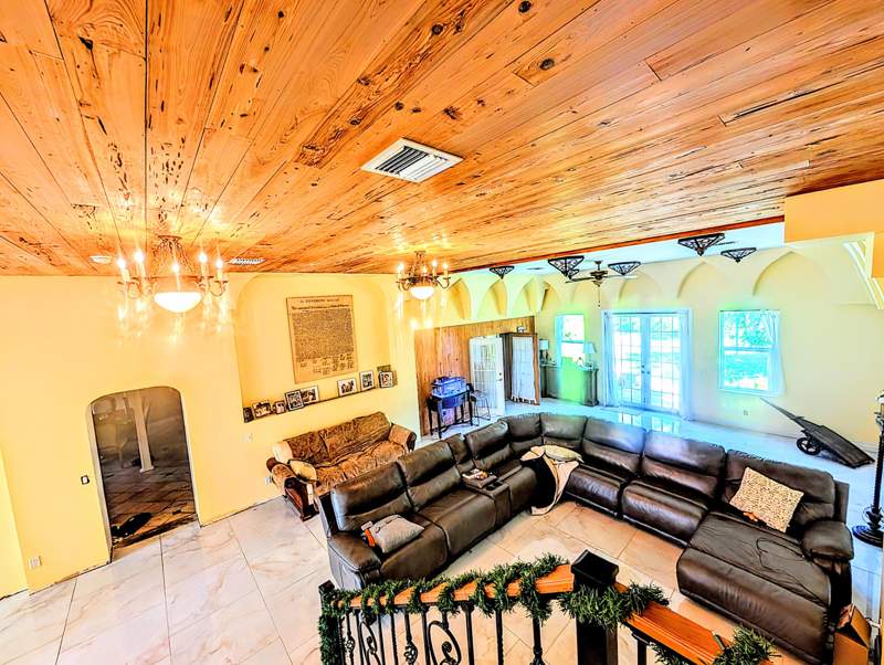 4 bedroom Single Family Residence at 17681 93rd Road, Unincorporated, The Acreage — photo 2