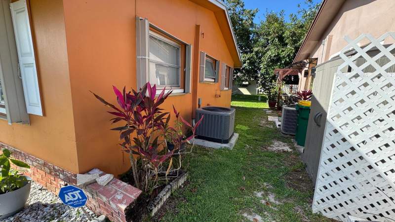 2 bedroom Single Family Residence at 4511 NW 45th Court, Mainlands Of Tamarac Lakes, Tamarac — photo 2