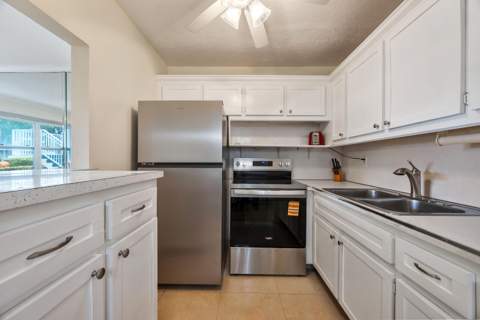 200 Horizons #106, Boynton Beach FL - photo 8 of 29