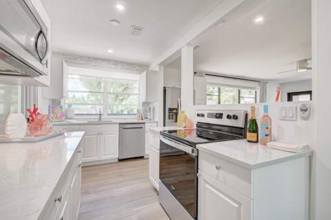 230 Seacrest Lane, Delray Beach FL - photo 13 of 110