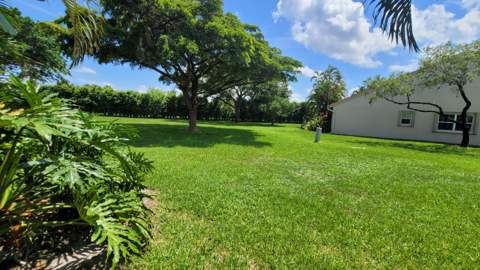 7570 Diamond Pointe Circle, Delray Beach FL - photo 12 of 29