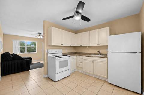 415 Fleming Avenue, Greenacres FL - photo 7 of 75