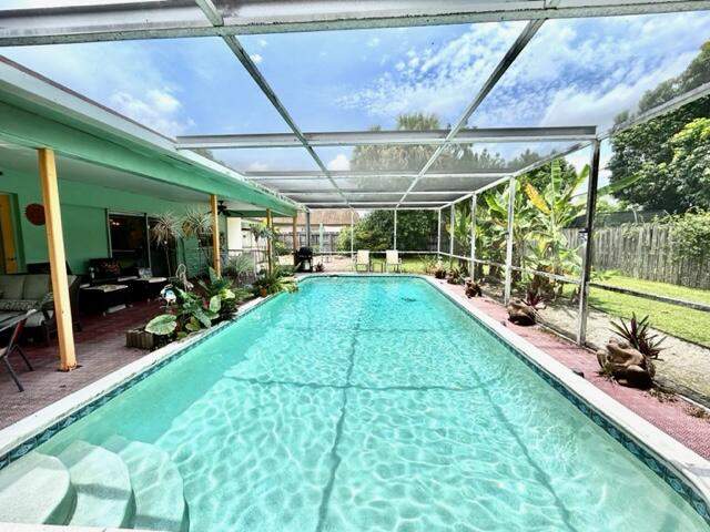 3 bedroom Single Family Residence at 7321 NW 14th Street, Mirror Lake Estates Sec 8, Plantation — photo 2