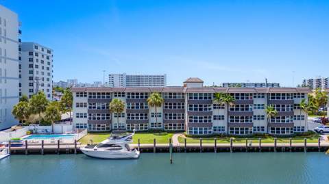 3121 NE 51st Street #204E, Fort Lauderdale FL - photo 6 of 60