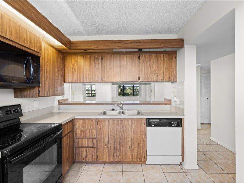 2 bedroom Condominium at 3501 Village Boulevard #406, Whitehall Village, West Palm Beach — photo 5