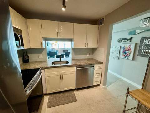 1160 N Federal Highway #315, Fort Lauderdale FL - photo 6 of 14