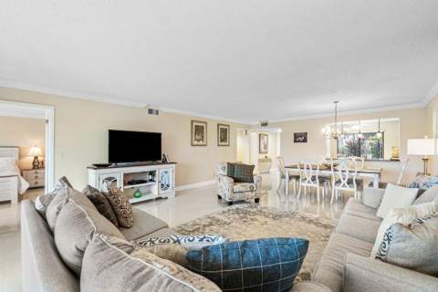 5771 Fairway Park Court #103, Boynton Beach FL - photo 9 of 31