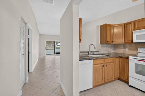 18773 Argosy Drive, Boca Raton FL - photo 6 of 36