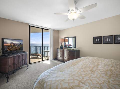 5420 N Ocean Drive #502, Riviera Beach FL - photo 11 of 17