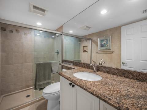 5420 N Ocean Drive #502, Riviera Beach FL - photo 15 of 17