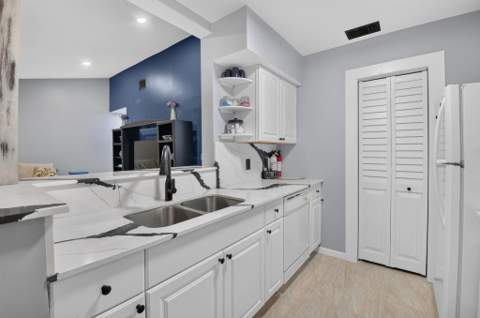 815 W Boynton Beach Boulevard #15-202, Boynton Beach FL - photo 14 of 46