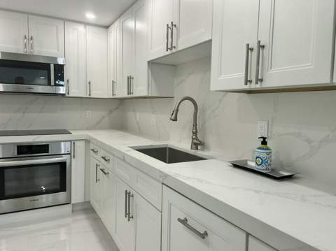 3546 S Ocean Boulevard #405, South Palm Beach FL - photo 8 of 21