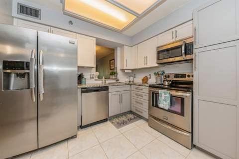 14527 Bonaire Boulevard #303, Delray Beach FL - photo 10 of 22