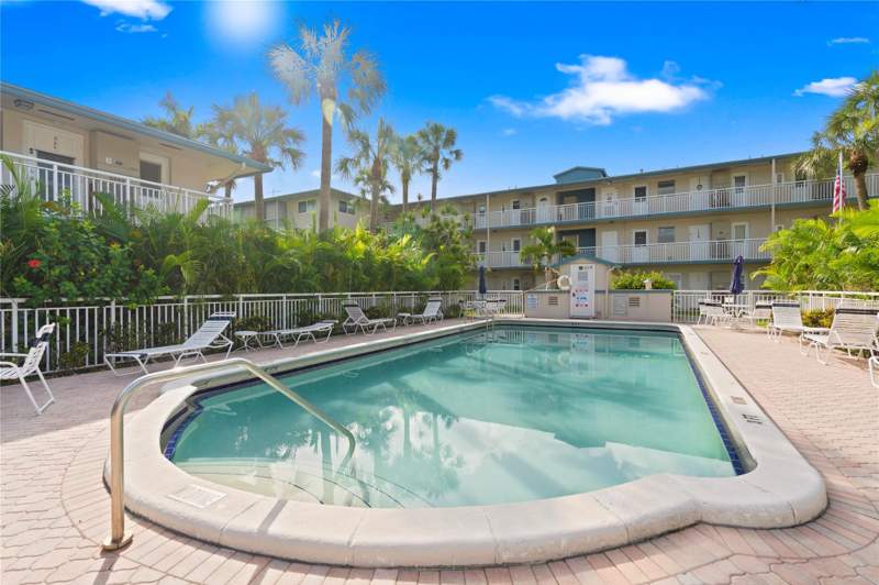 2 bedroom Condominium at 5800 W Margate Boulevard #346-3, Margate Gardens Condo, Margate — photo 2