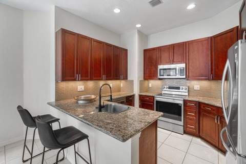 5548 Boynton Gardens Drive, Boynton Beach FL - photo 8 of 30