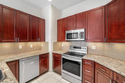 5548 Boynton Gardens Drive, Boynton Beach FL - photo 9 of 30