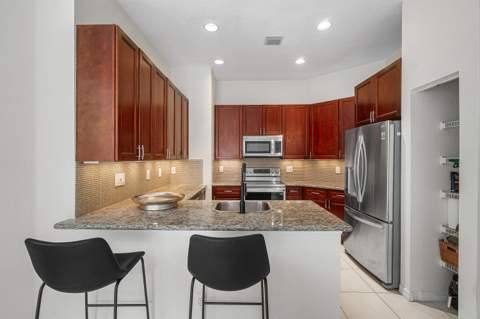 5548 Boynton Gardens Drive, Boynton Beach FL - photo 7 of 30