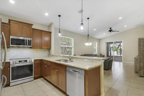 2481 SW Silverado Street, Palm City FL - photo 11 of 38