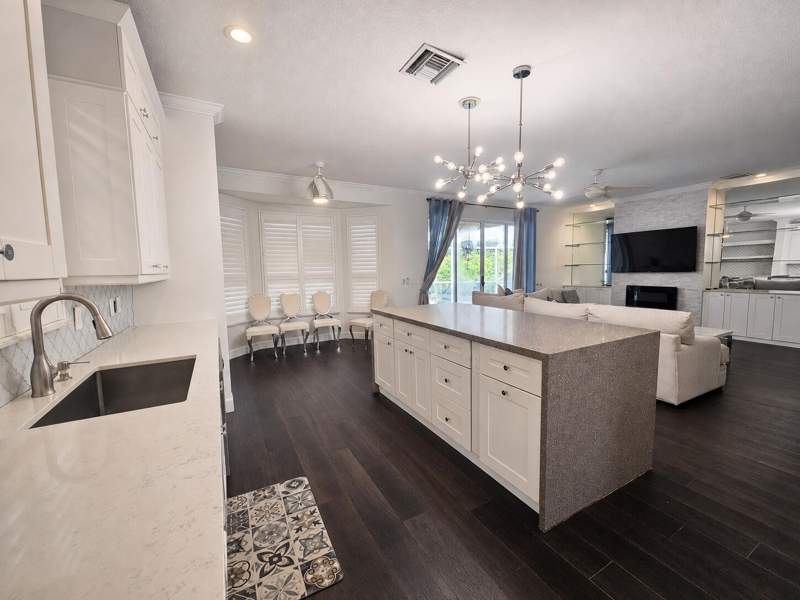 5 bedroom Single Family Residence at 8682 Via Ancho Road, Mizner Pointe Of Boca Via Ancho, Boca Raton — photo 3