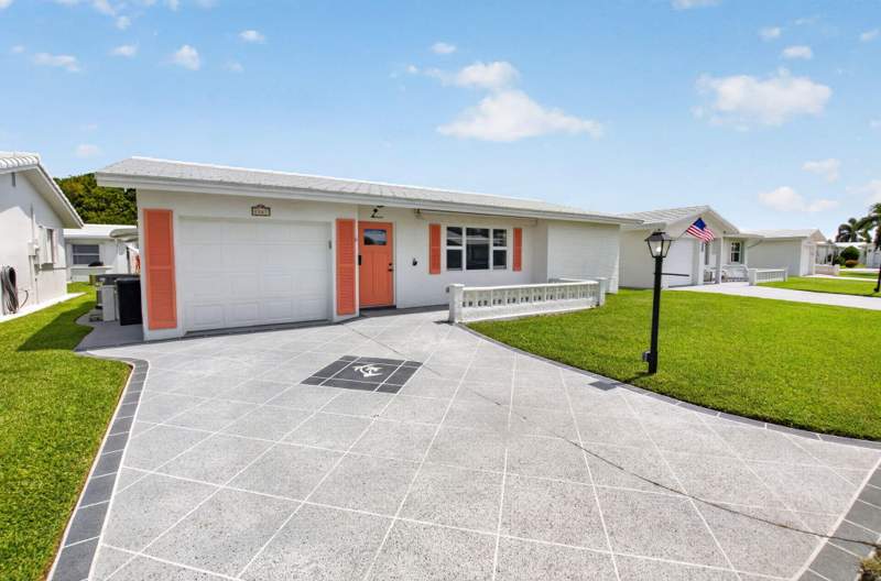 2 bedroom Single Family Residence at 2081 SW 13th Terrace, Palm Beach Leisureville Sec 8, Boynton Beach — photo 2