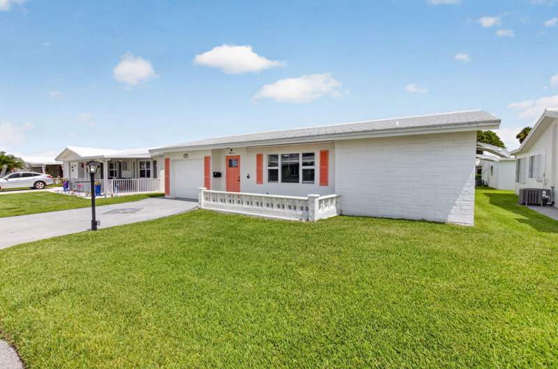 2 bedroom Single Family Residence at 2081 SW 13th Terrace, Palm Beach Leisureville Sec 8, Boynton Beach — photo 3