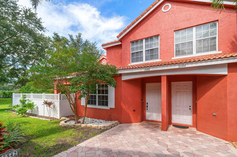 3 bedroom Townhouse at 5548 Boynton Gardens Drive, Boynton Gardens, Boynton Beach — photo 2